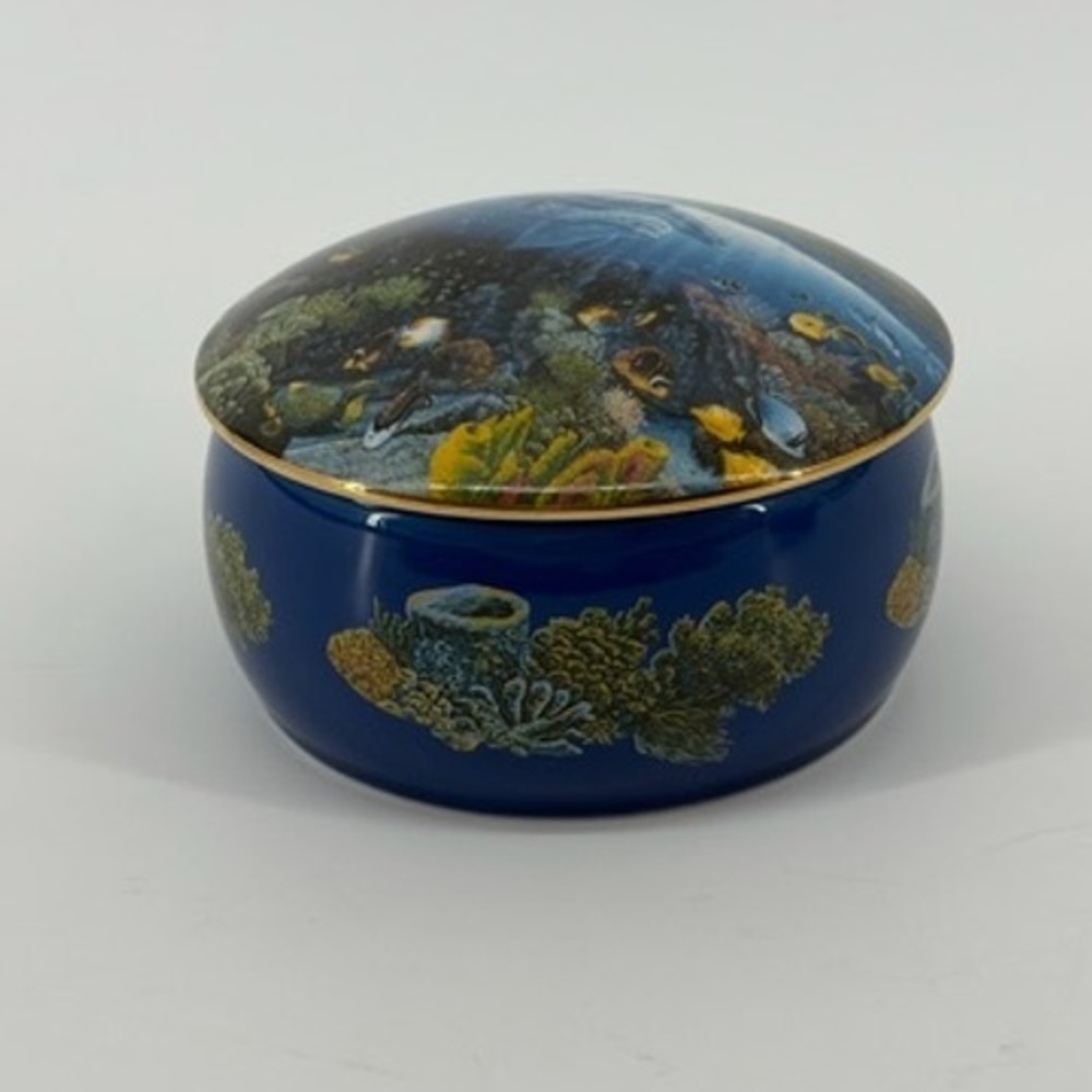 Danbury Mint Blue Hawaii Music Box‎ Robert Lyn Nelson Tropical Wonderland 1993
